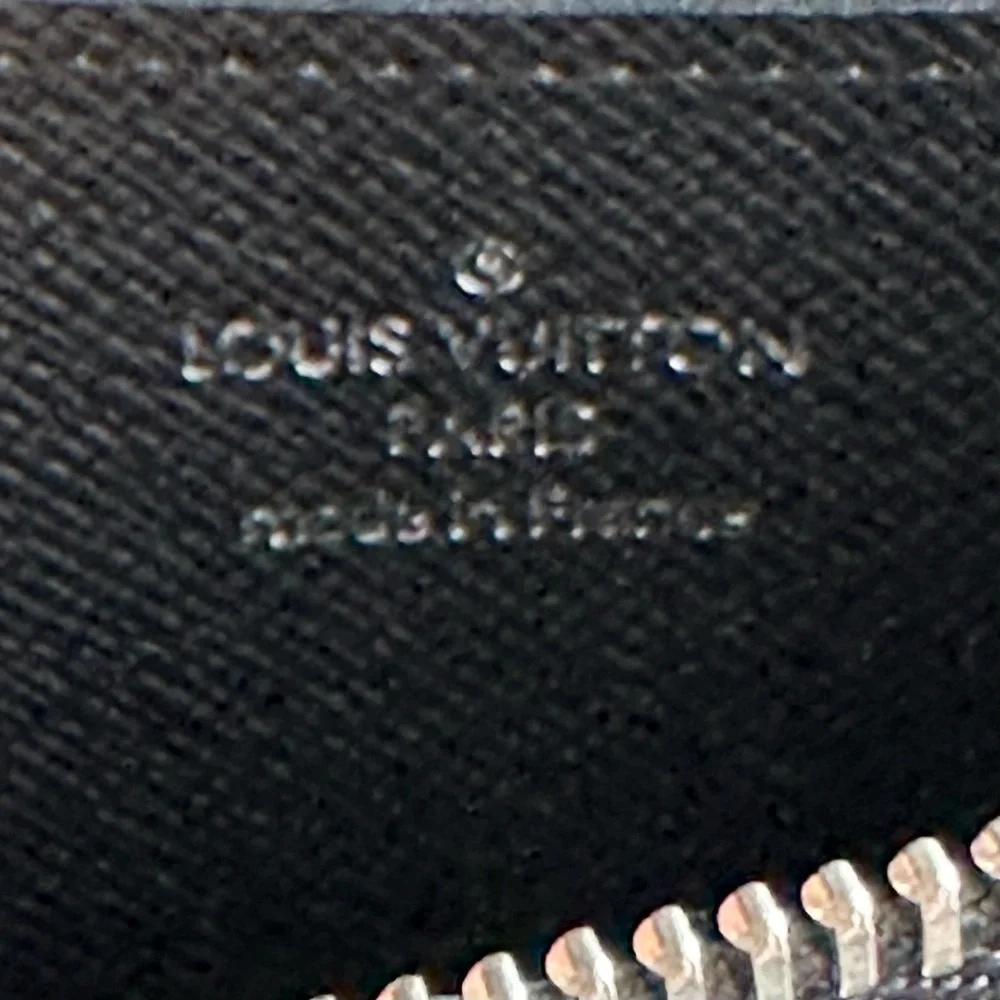 Louis Vuitton Zippy Coin Purse pouch Vertical Taiga Leather M30511 Box, dustbag - Picture 7 of 16